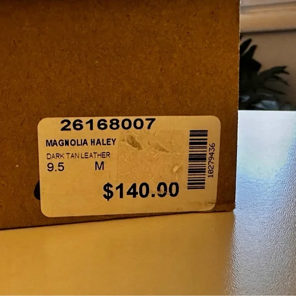 Clarks | Women’s Tan Leather Chukka Boots with Side Zip - Picture 9 of 10